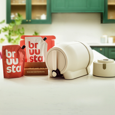 Complete kombucha home brewing kit including the Bruusta brewing device for making kombucha easily at home